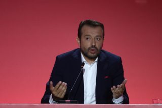 nikos papas